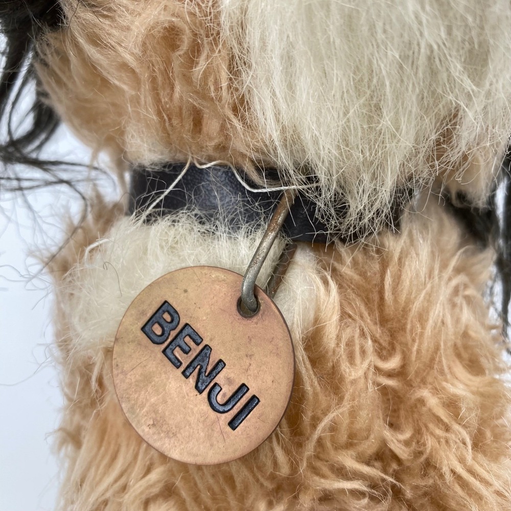 Vintage 1978 Benji Plush Dog by Dakin, Mulberry Square 10" Collar Metal Tag - Picture 9 of 9